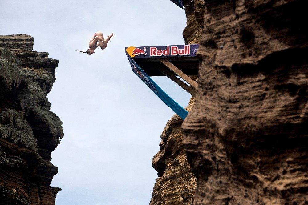Red Bull Cliff Diving Portekizde Nefesleri Kesti