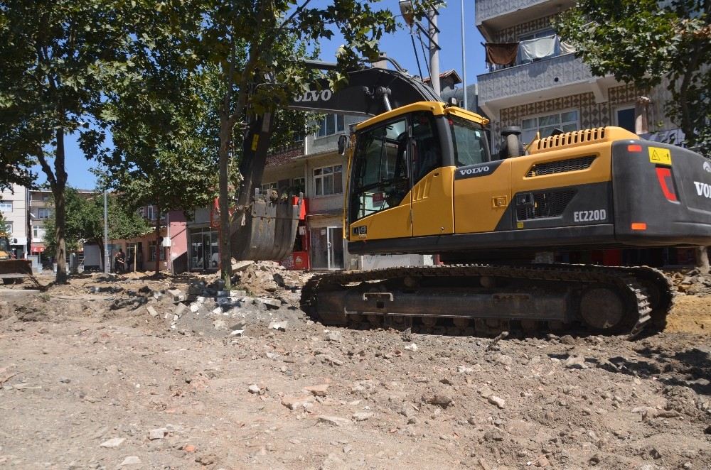 Sağlık Mahallesindeki Yol Çalışmaları