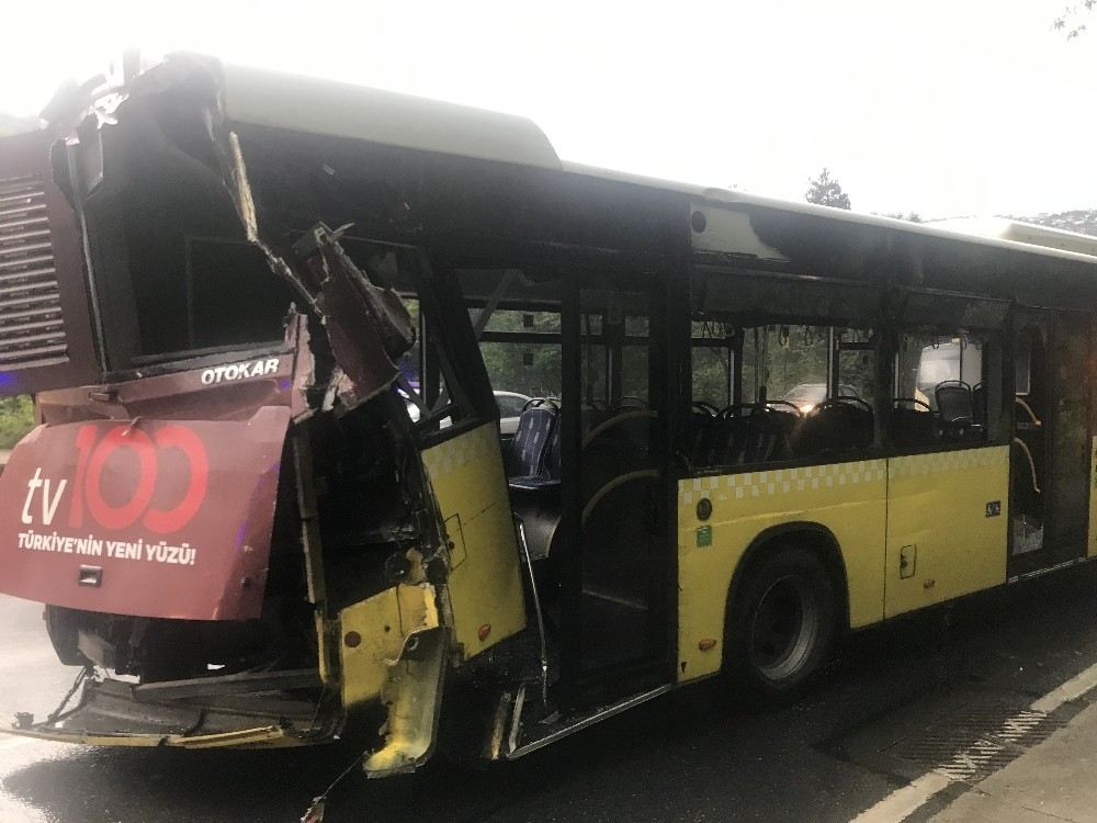 Sarıyerde İett Otobüsü, Öndeki Otobüse Çarptı; 2 Yaralı