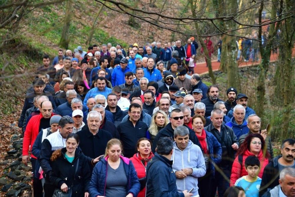 Seçim Turuna Mola Veren İmamoğlu, Belgrad Ormanında Yürüyüşe Çıktı