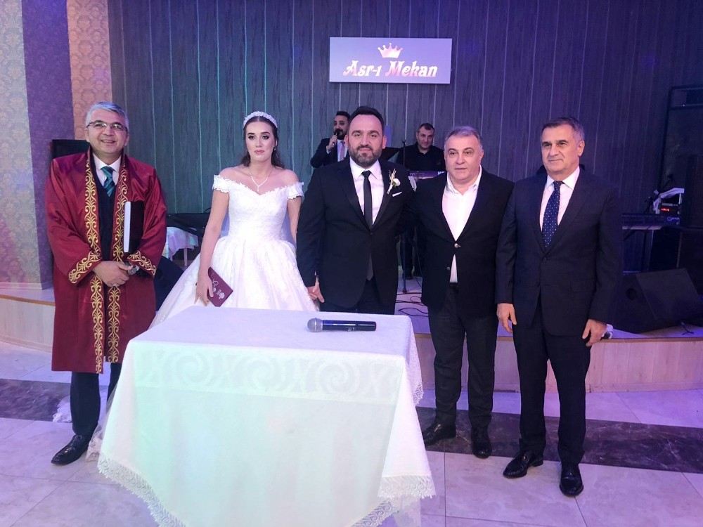 Şenol Güneş Nikah Şahitliği Yaptı