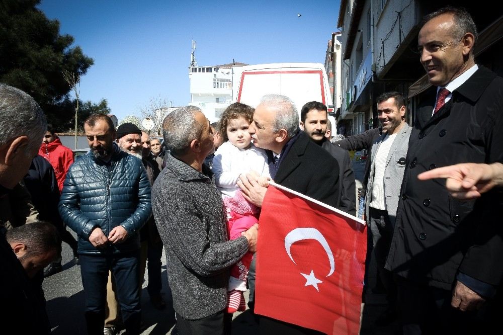 Sevgi Yürüyüşü Yapan Yıldırıma Büyük İlgi