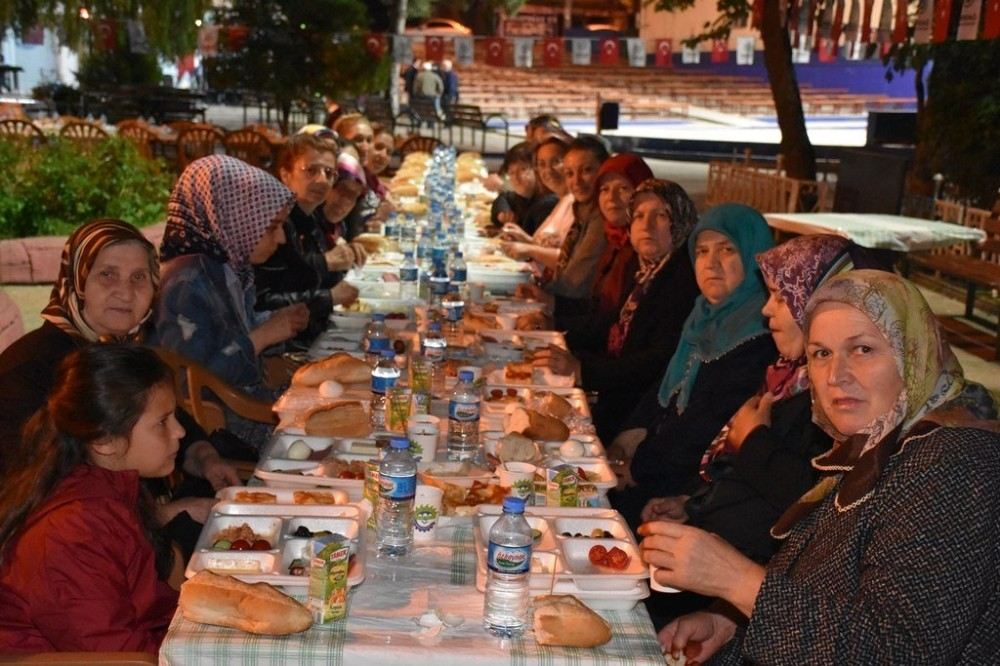 Son Sahur Programı Velimeşe Mahallesinde Düzenlendi