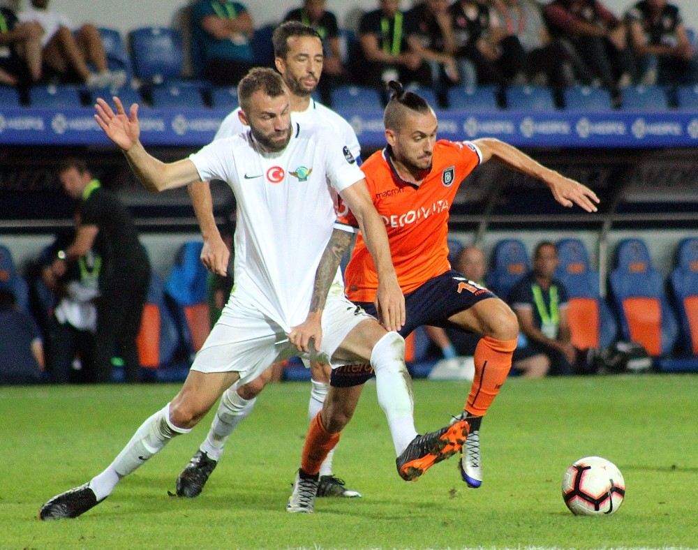 Spor Toto Süper Lig: Başakşehir: 3 - Akhisarspor: 1 (Maç Sonucu)