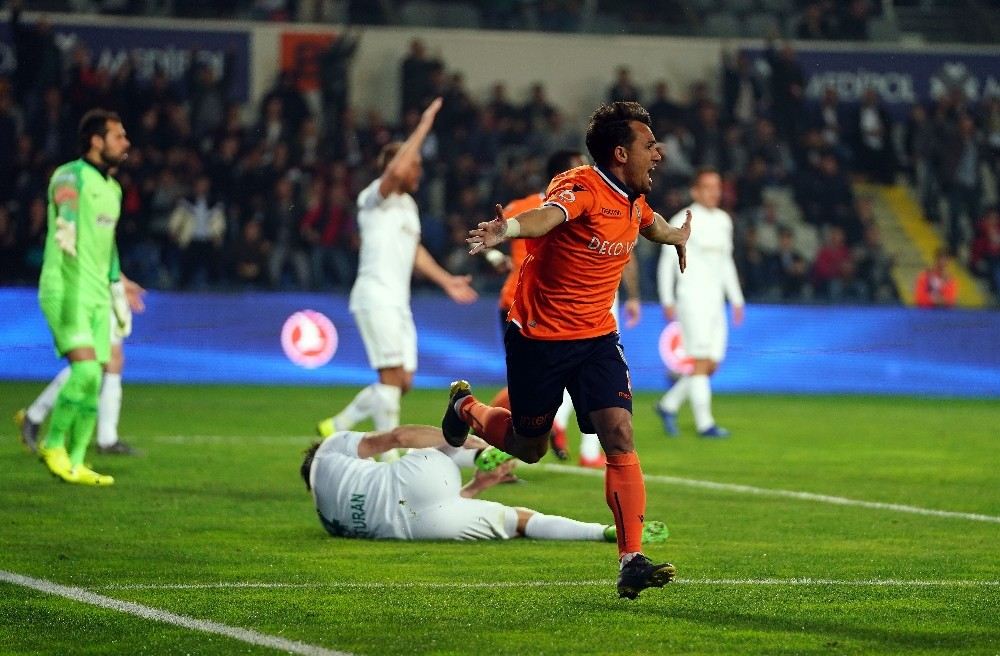 Spor Toto Süper Lig: Medipol Başakşehir: 2 - Atiker Konyaspor: 0 (Maç Sonucu)