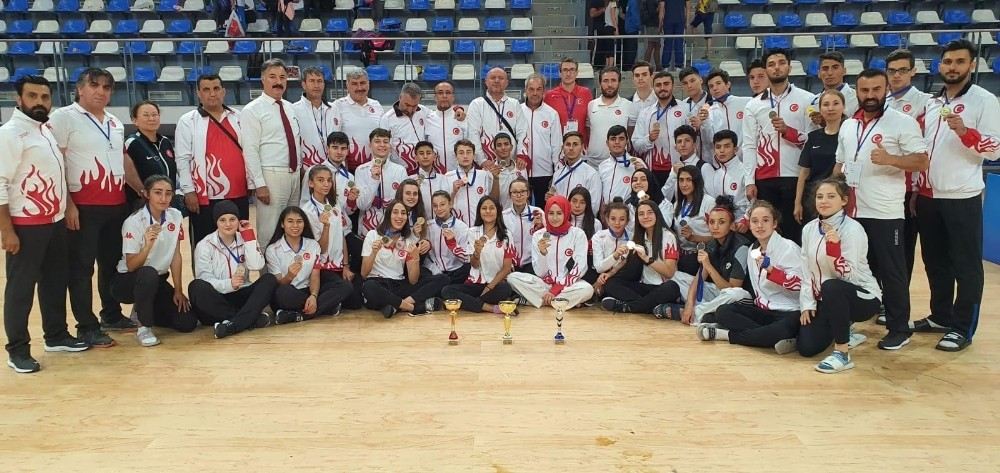Taekwondo Milli Takımı, Bulgaristanda 31 Madalya Kazandı