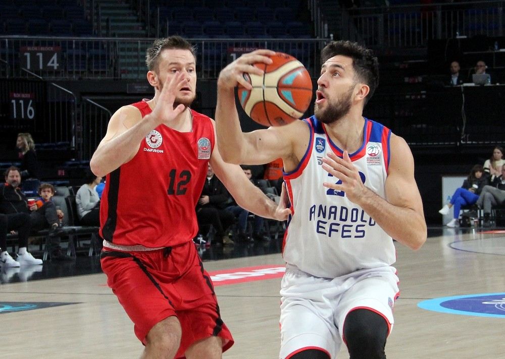 Tahincioğlu Basketbol Süper Ligi: Anadolu Efes: 88 - Gaziantep Basketbol: 81