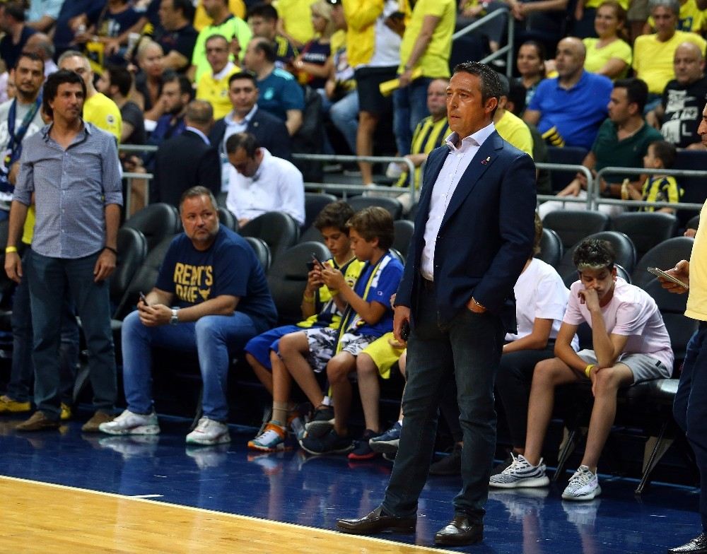 Tahincioğlu Basketbol Süper Ligi: Fenerbahçe Beko: 57 - Anadolu Efes: 74