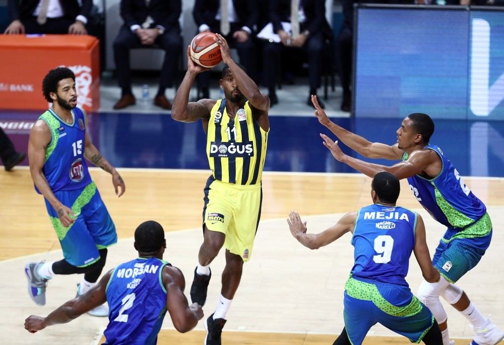 Tahincioğlu Basketbol Süper Ligi: Fenerbahçe Doğuş: 86 - Tofaş: 78