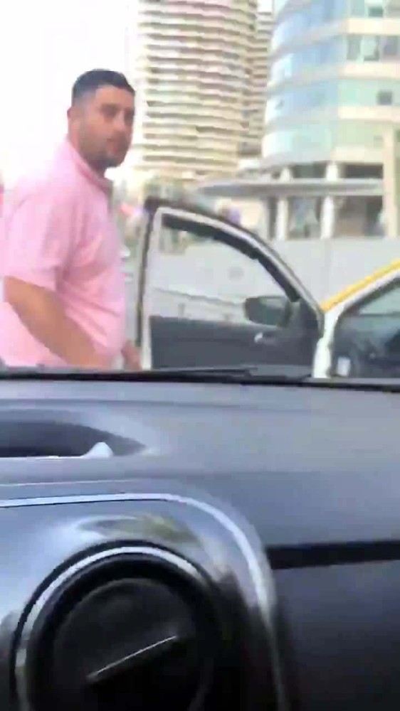 Taksi Şoförü Trafikte Tehditler Savurdu