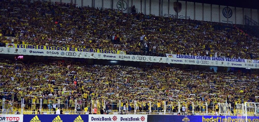 Taraftarlardan Fenerbahçeye Destek