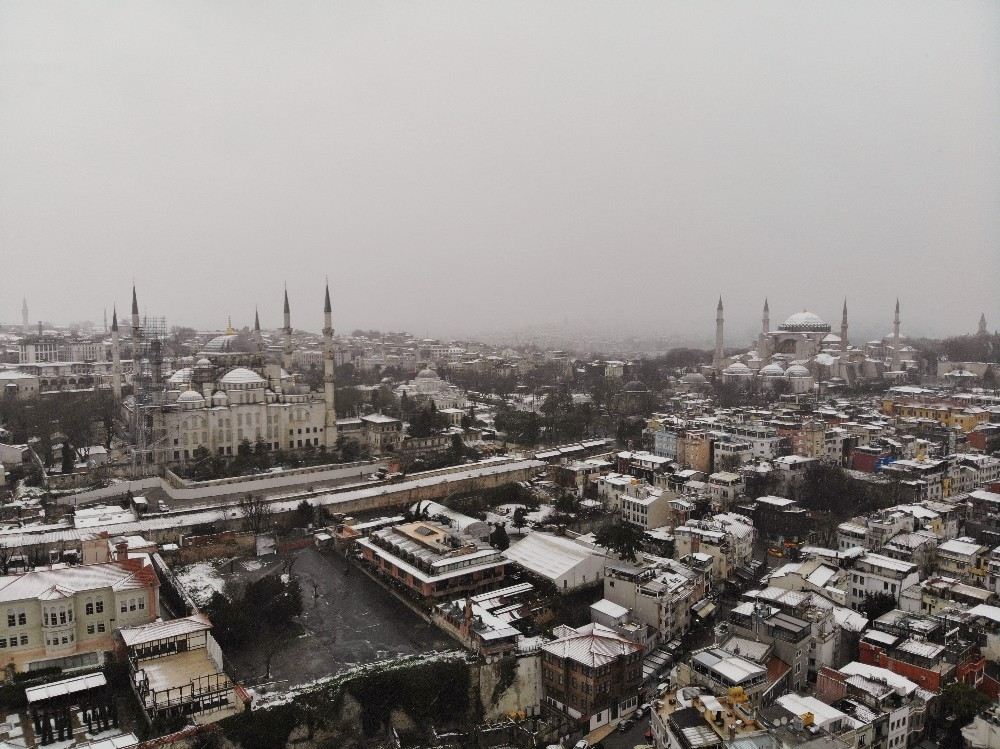 Tarihi Yarımadanın Kar Manzarası Havadan Görüntülendi