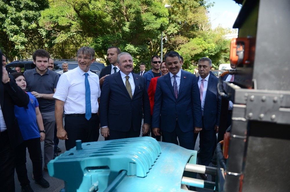 Tbmm Başkanı Şentop İle Bakan Pakdemirli İtüde Yerli Elektrikli Traktör Kullandı