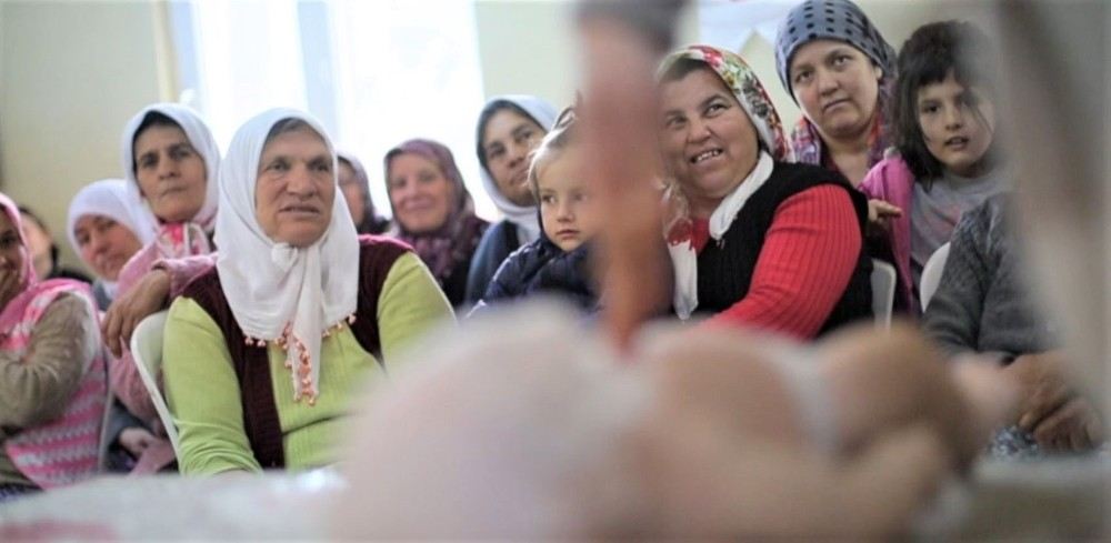 Tikav İle Akfen Yenilenebilir Enerjiden Bin 500 Kadına Sağlık Eğitimi