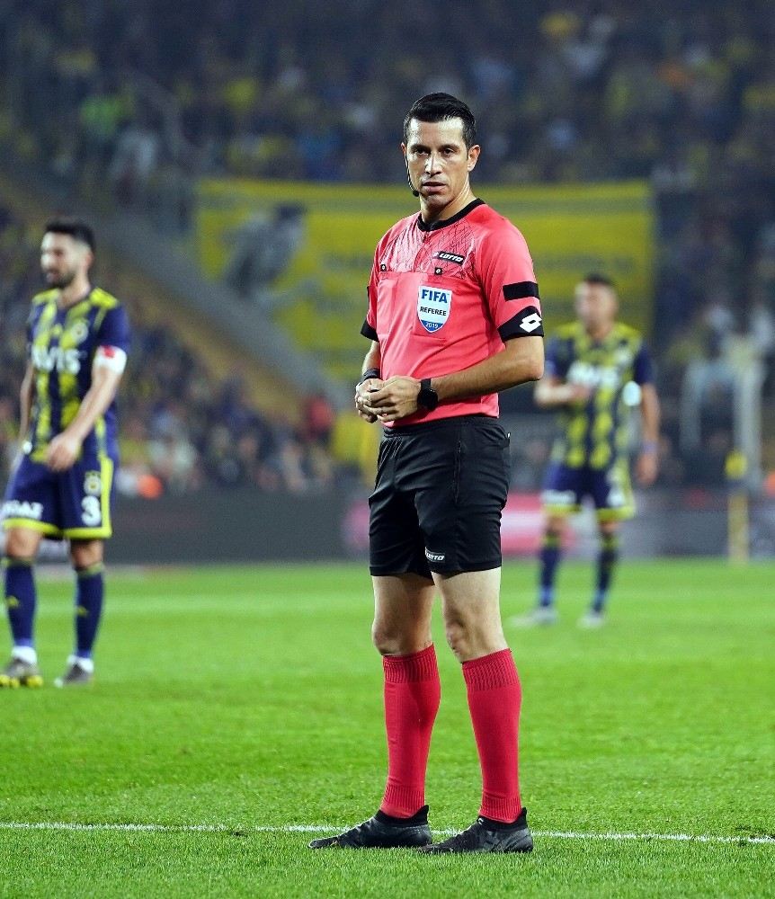 Trabzonspor - Galatasaray Maçında Ali Palabıyık Düdük Çalacak