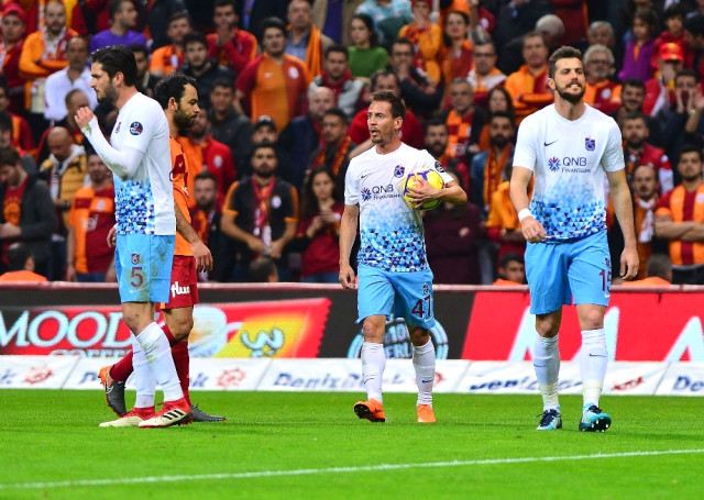 Trabzonspor, Bu Sezon İlk Kez İstanbul`da Yenildi