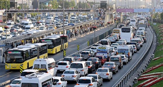  İstanbulluya Trafikte Kalmak Pahalıya Mal Oluyor