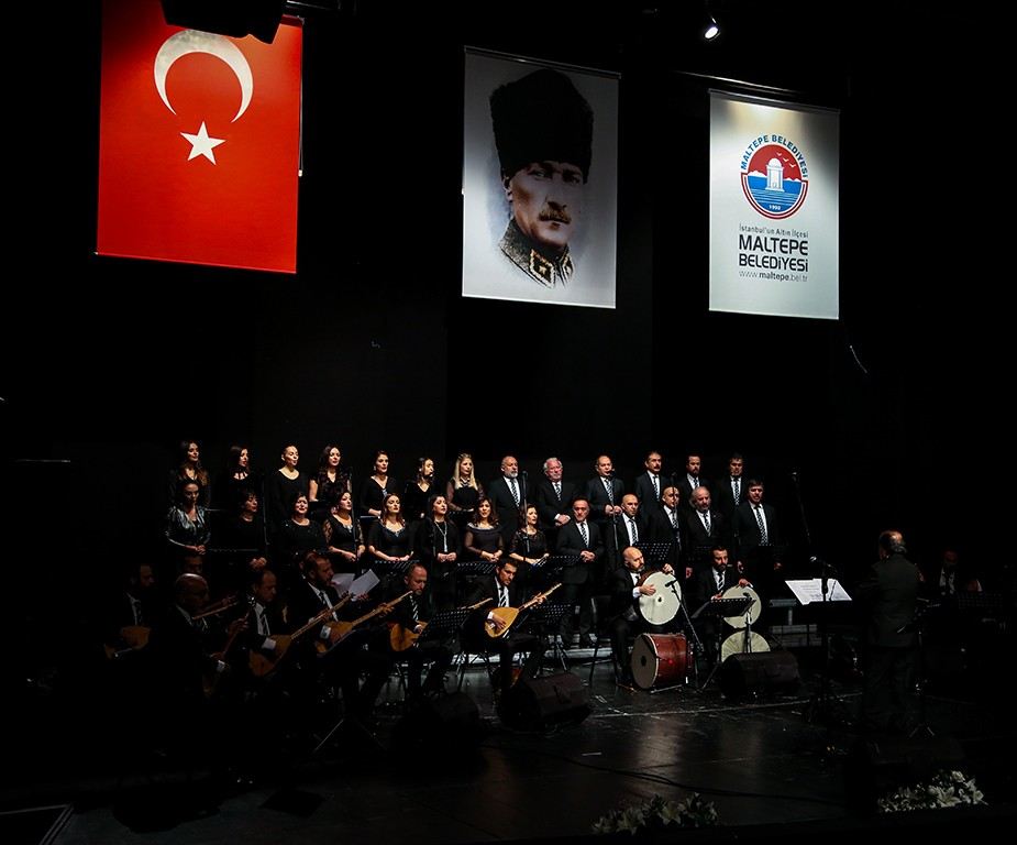 Türk Halk Müziği Korosundan Maltepede Türkü Şöleni