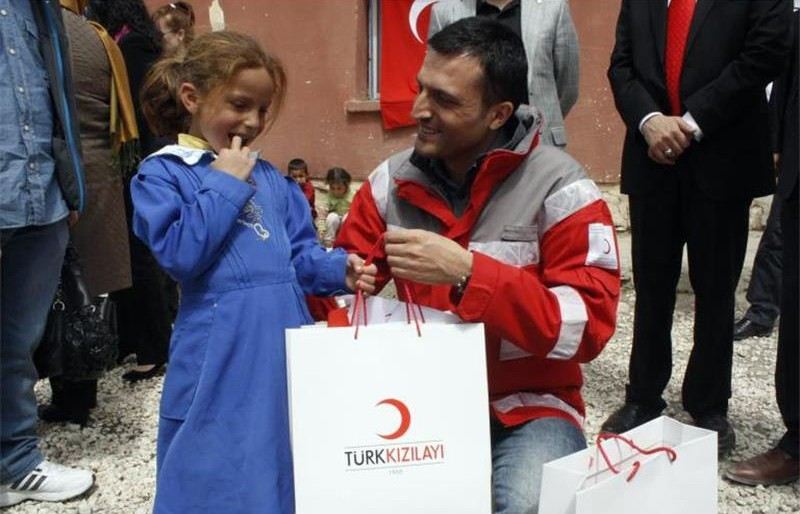 Türk Kızılayı İstanbul Şubesi Çocukların Yüzünü Güldürdü