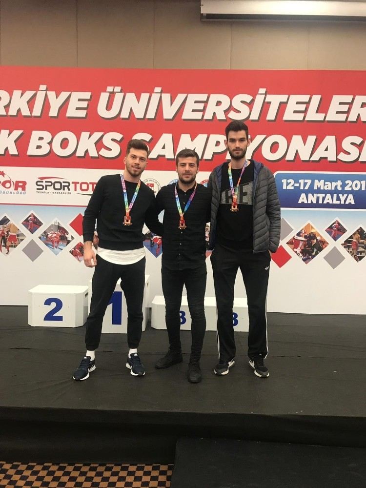 Türkiye Kick Boks Turnuvasında Nkünün Başarısı