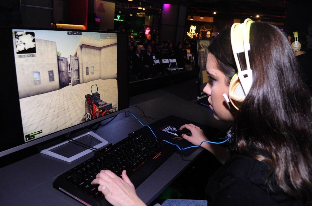 Türkiyenin İlk Espor Merkezi Açıldı