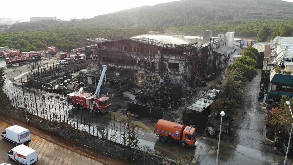 Tuzlada Yanan Fabrikadaki Hasar Havadan Görüntülendi