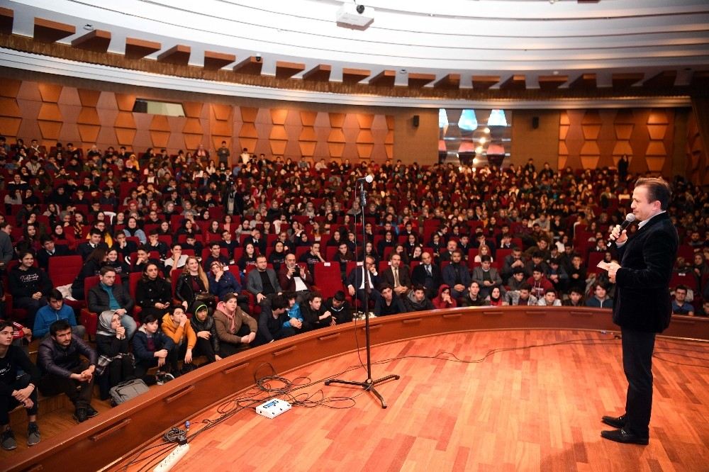 Tuzlalı Gençlerin İyilikte Yarıştığı 3. Genç Gönüllüler Ligi Başladı