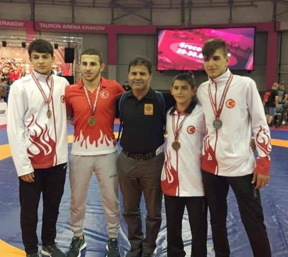 U15 Güreş Takımından Polonyada 4 Madalya