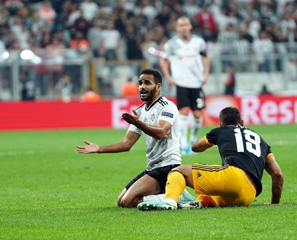 Uefa Avrupa Ligi: Beşiktaş: 0 - Wolverhampton: 0 (İlk Yarı)