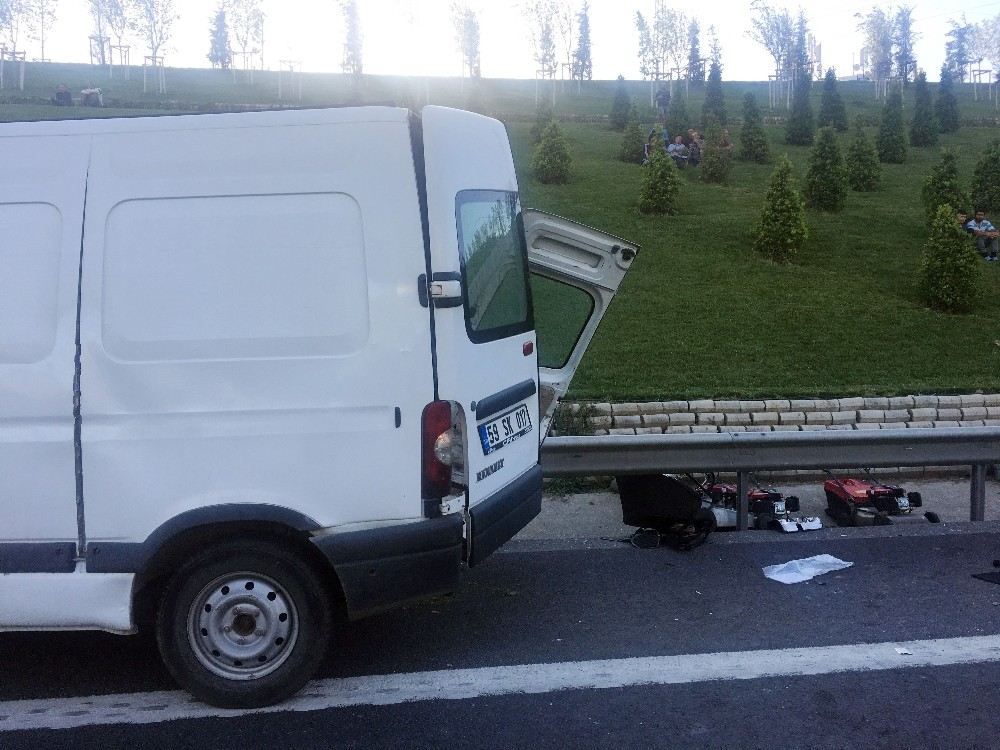 Ümraniyede Feci Kaza: 2 Ölü, 5 Yaralı