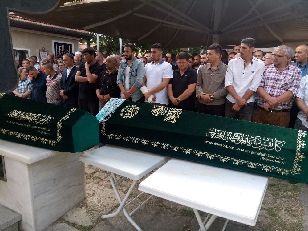 Ümraniyede Hastane Önünde Öldürülen Çift Son Yolculuğuna Uğurlandı