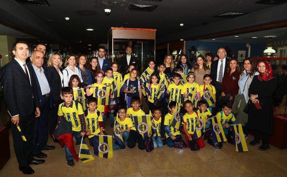 Umudum Öğretmenim Projesi İle Öğrenciler Fenerbahçe Stadında