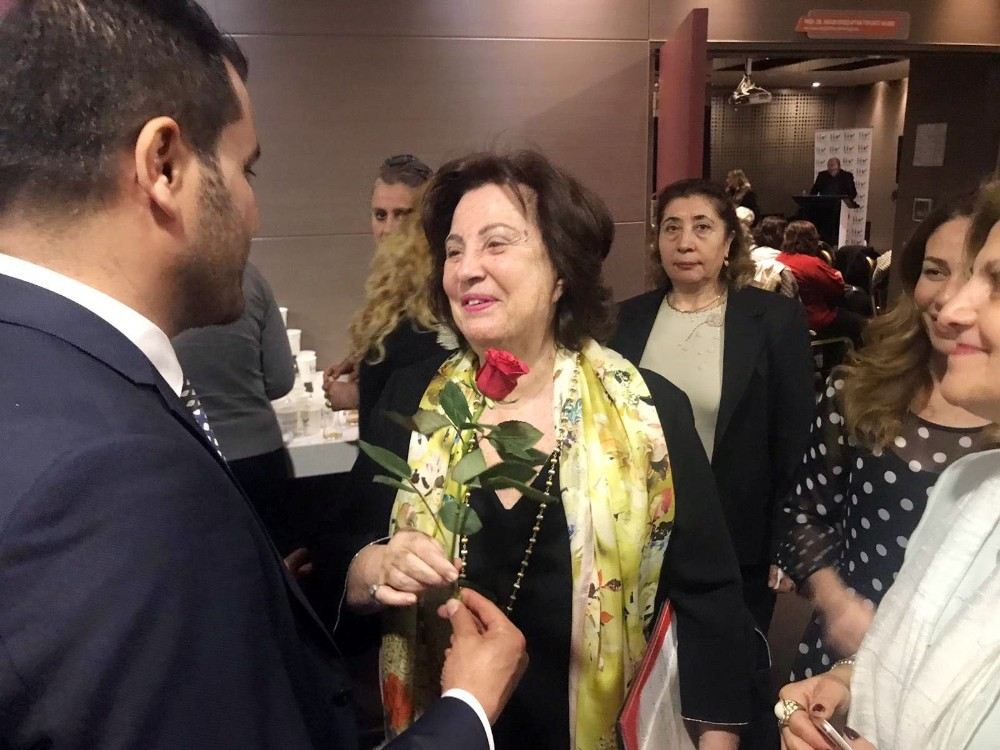 Ünlü Hayırsever Monik İpekel: Beşiktaşta Adayım Serkan Toper