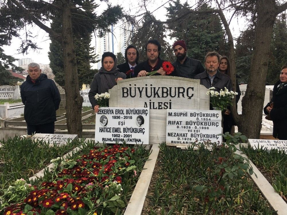 Ünlü Sanatçı Erol Büyükburç Vefatının 4Üncü Yılında Mezarı Başında Anıldı