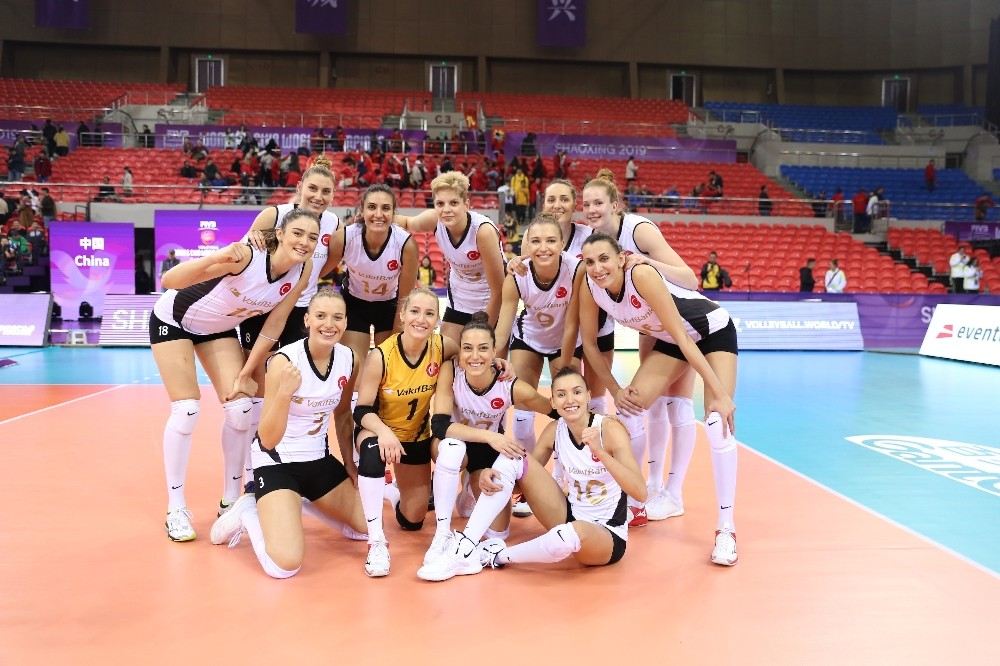 Vakıfbank, Dünya Şampiyonasına Galibiyetle Başladı