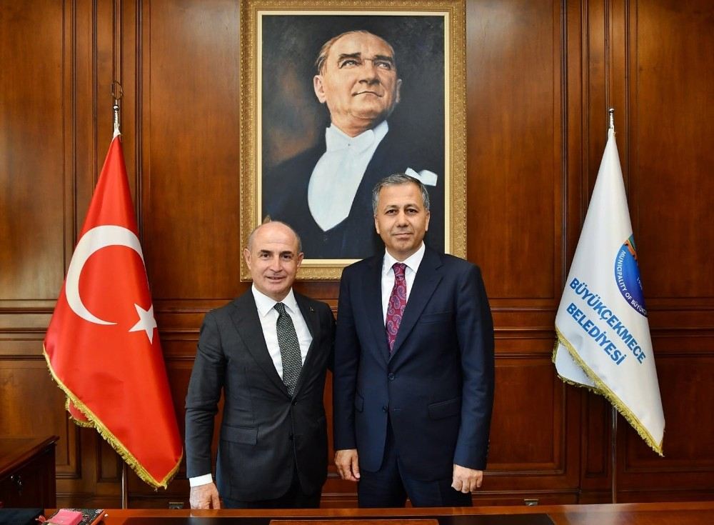 Vali Yerlikaya, Büyükçekmece Belediyesini Ziyaret Etti