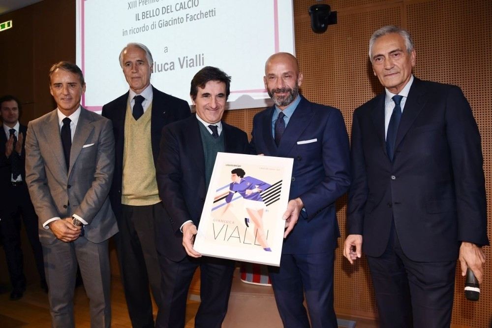 Vialliye Futbolun Güzeli Ödülü Verildi