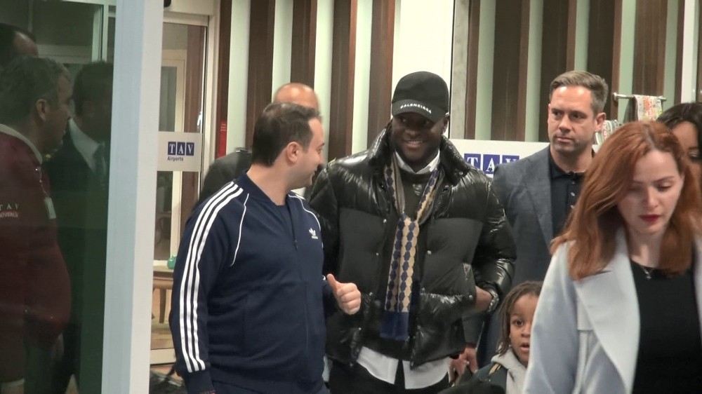 Victor Moses İstanbula Geldi