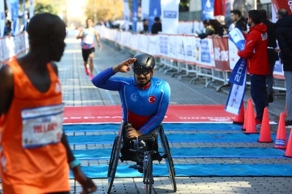 Vodafone 41. İstanbul Maratonuna Bağcılarlı Atletler Damga Vurdu