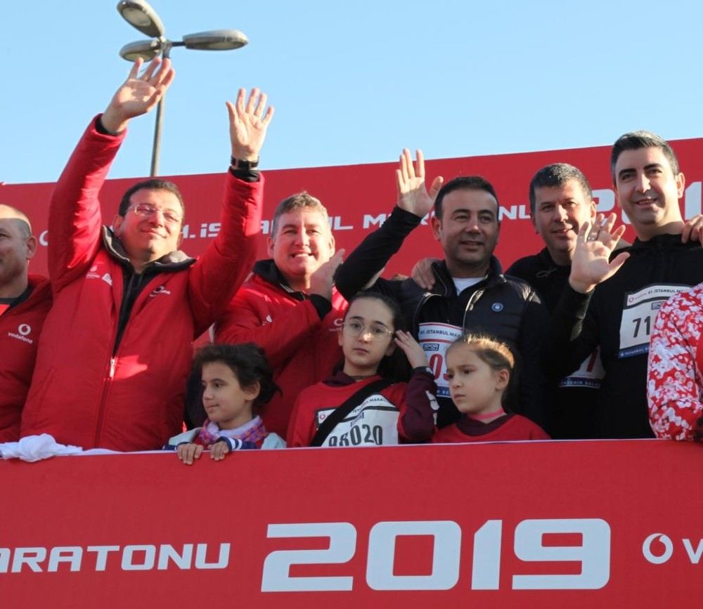 Vodafone 41. İstanbul Maratonuna Beşiktaş Belediye Başkanı Akpolat Da Katıldı