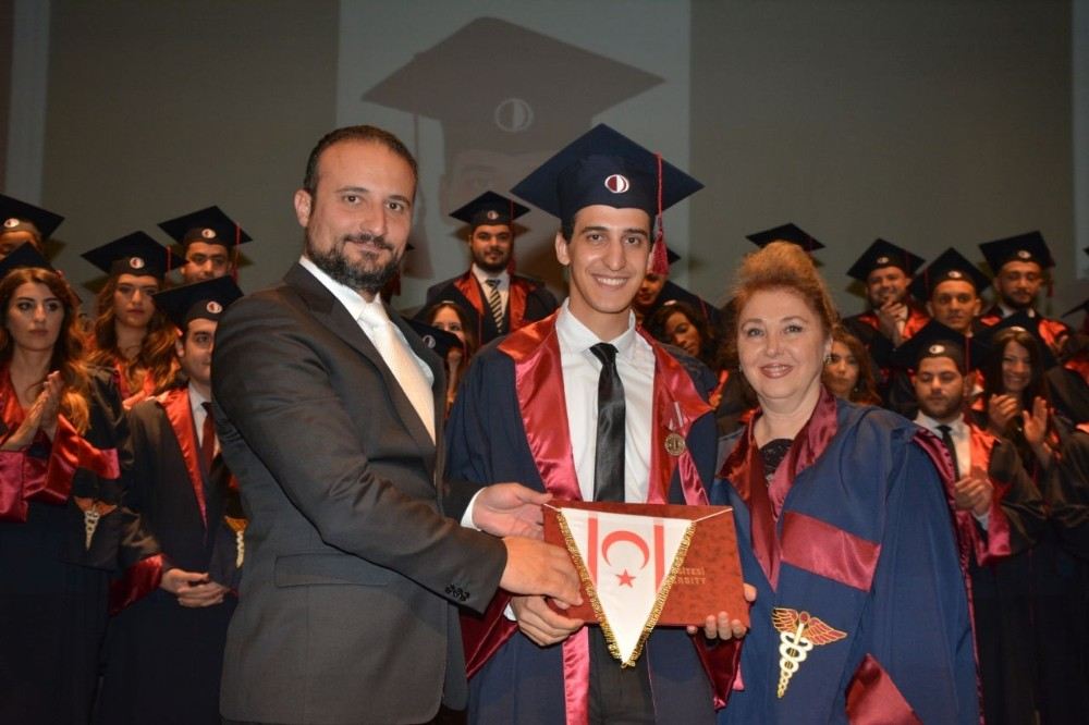 Yakın Doğu Üniversitesi Tıp Fakültesi Mezuniyet Töreni Gerçekleştirildi