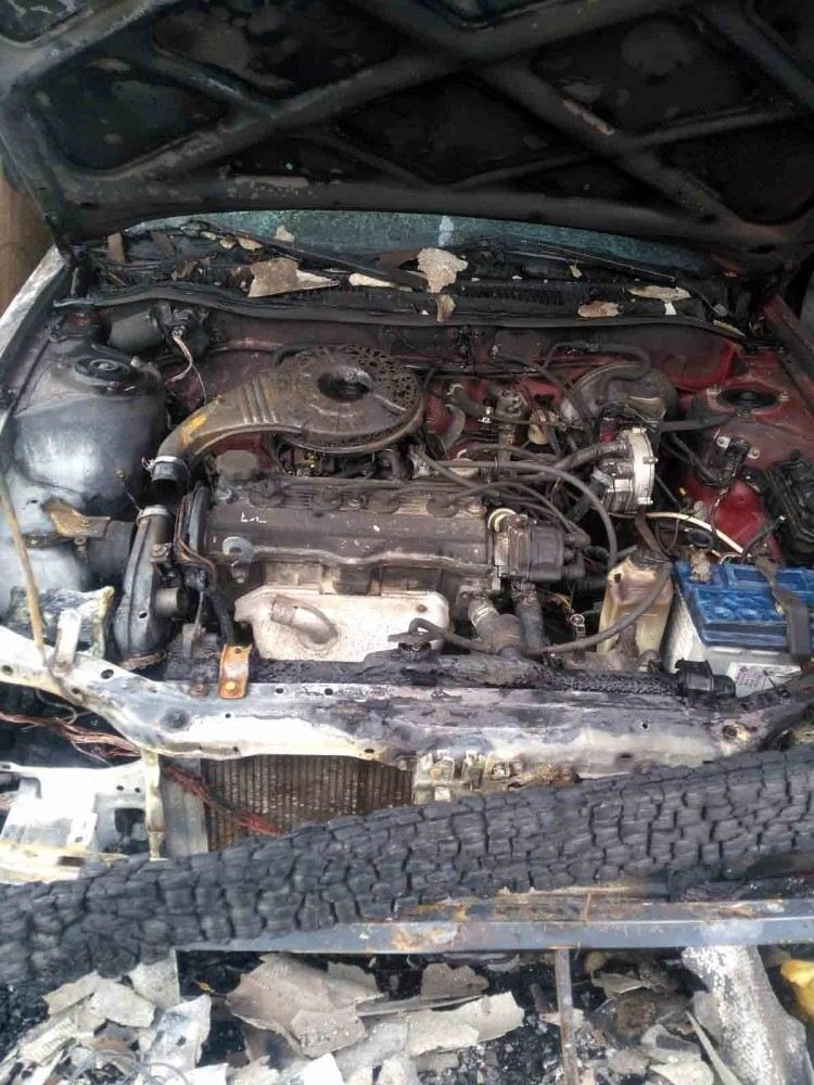 Yangında Otomobil Hurdaya, Garaj Küle Döndü