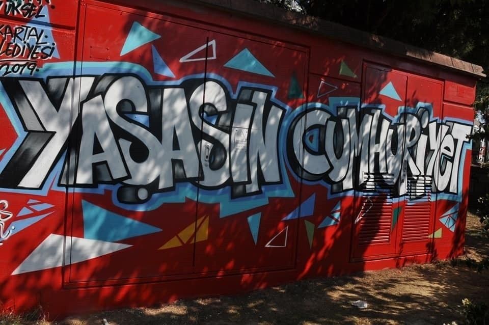 ?Yaşasın Cumhuriyet Graffitileri, Kartala Renk Kattı