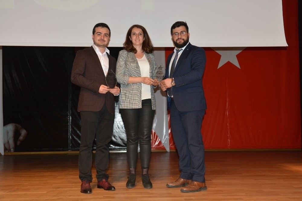 Yılın Enleri Ödüllerini Aldı