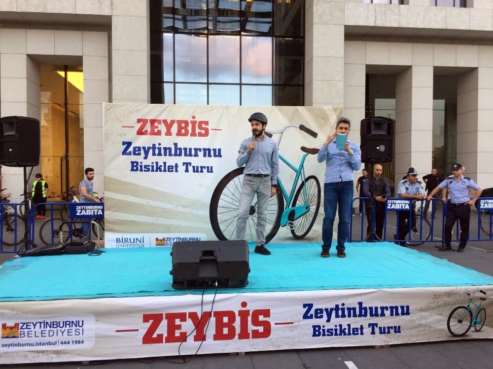 Yüzlerce Bisikletli 30 Ağustos Zafer Bayramını Pedal Çevirerek Kutladı