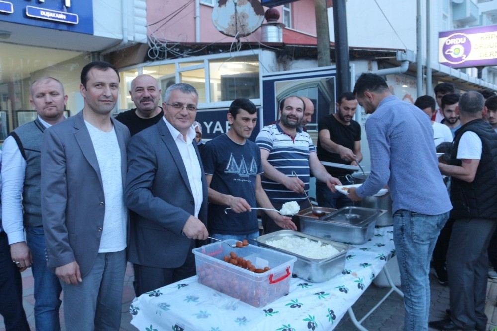 Yüzlerce Vatandaş Orduluların Gönül Sofrasında Buluştu