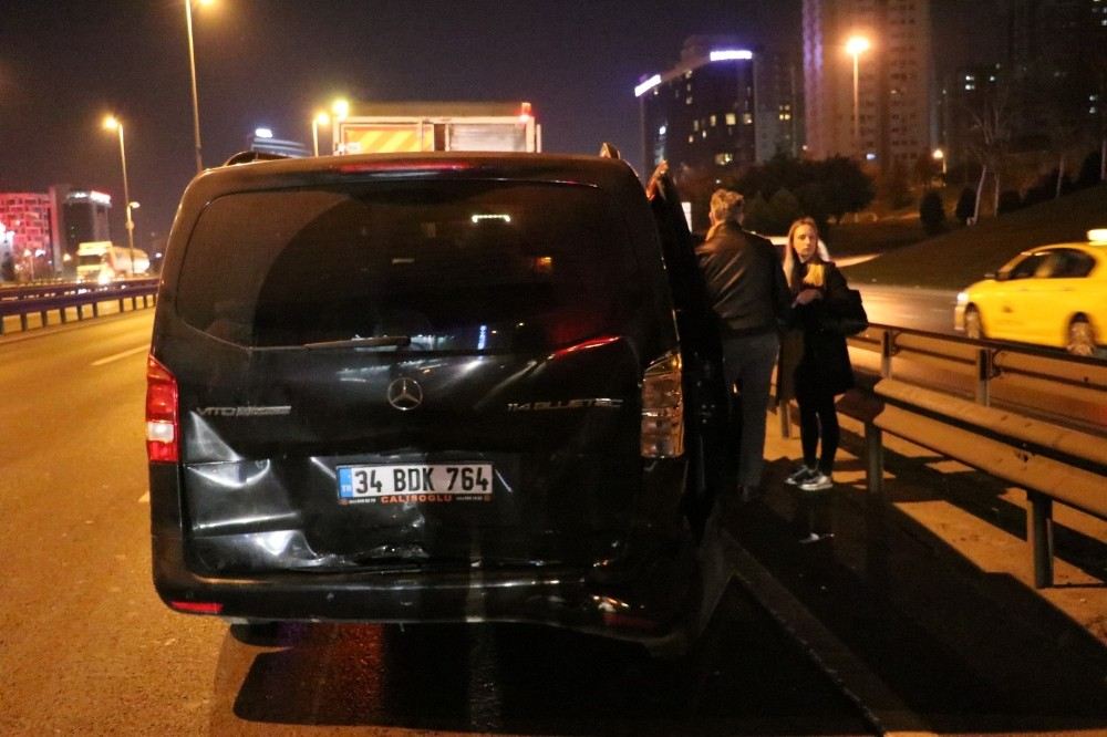 Zeytinburnunda Trafik Kazası... 5 Yaralı